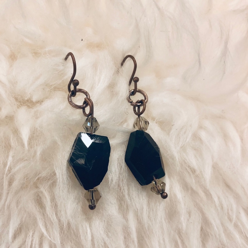 Black stone and crystal earrings🖤😍